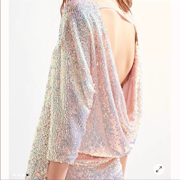 Free People - Keira Lilac Drape Back Sequin
Mini Dress size L - Picture 4 of 11